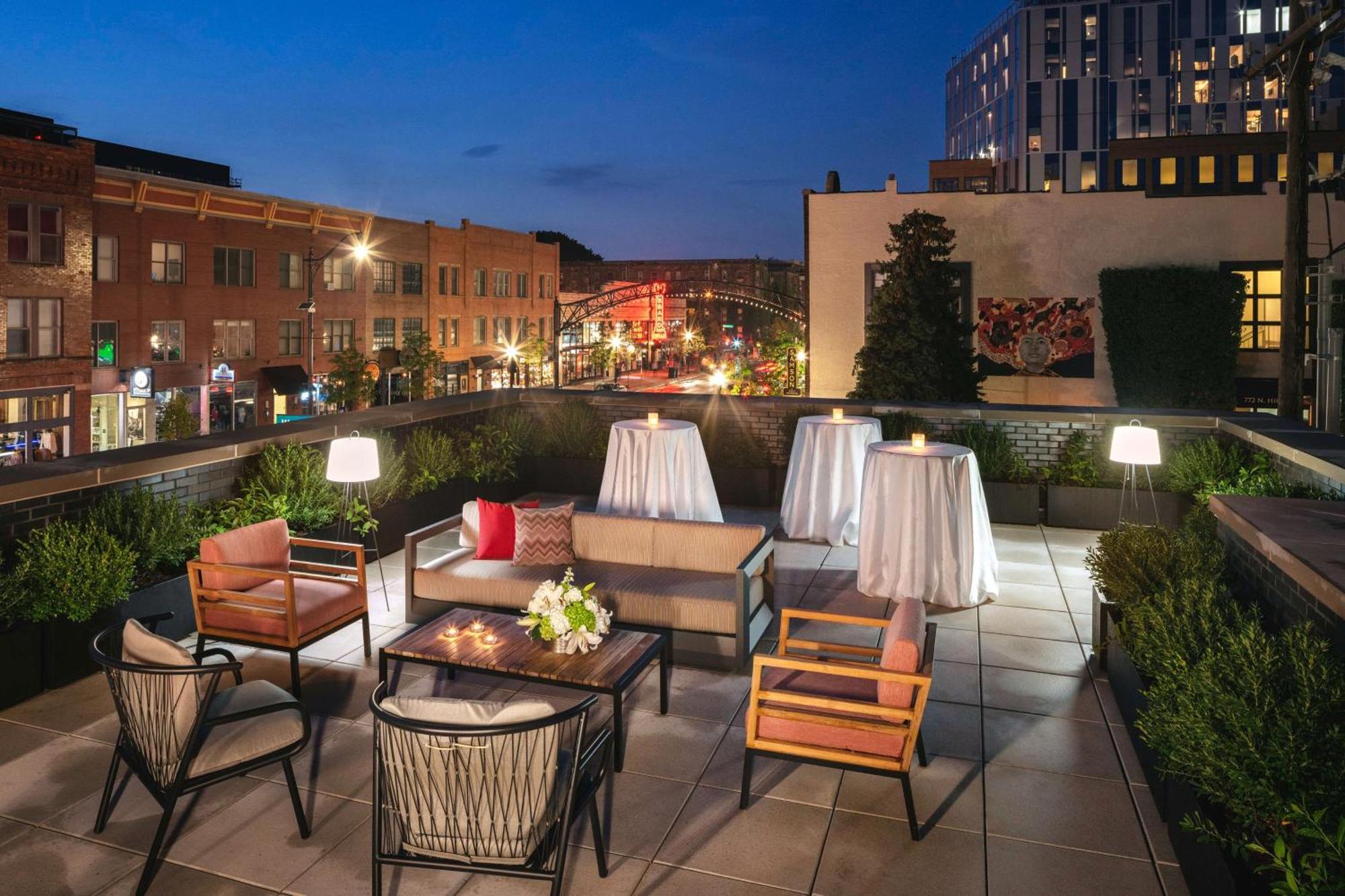 Hotel Graduate By Hilton Columbus Exterior foto